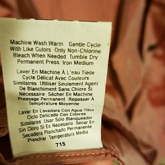 DKNY 50/50 Rayon/Polyester shiny shirt - Picture 4 of 6